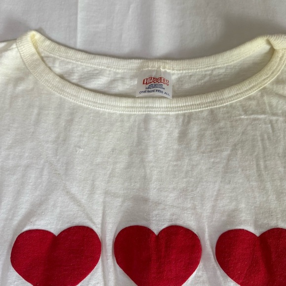 Vintage 80s Oversized Heart T-Shirt Hugger USA White Size OSFA Single Stitch - Picture 3 of 11